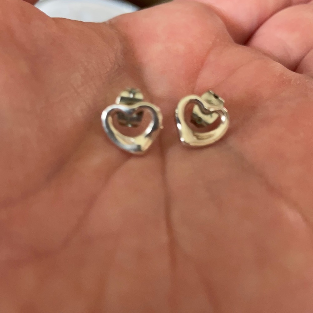 Authentic Tiffany & Co. Elsa Peretti heart stud earrings 925 silver.